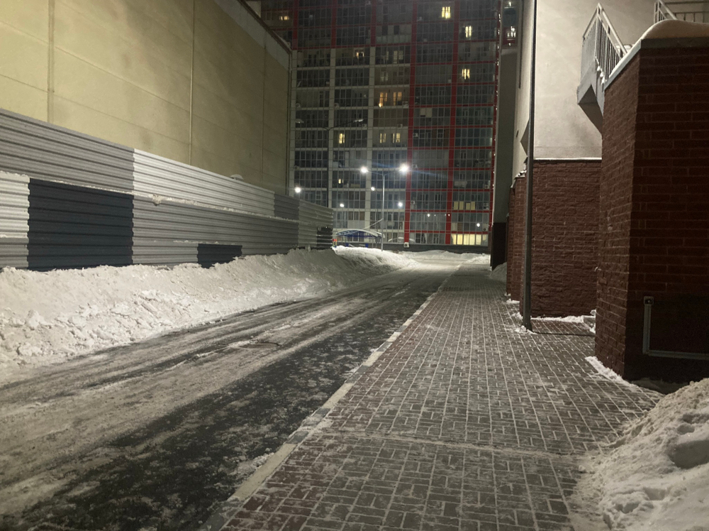 Уборка снега в ручную