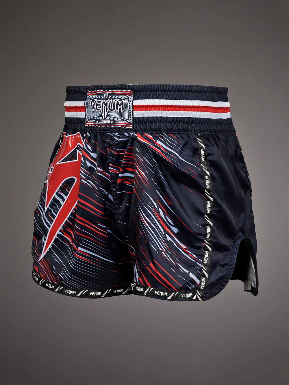 Шорты тайские Venum Giant Red