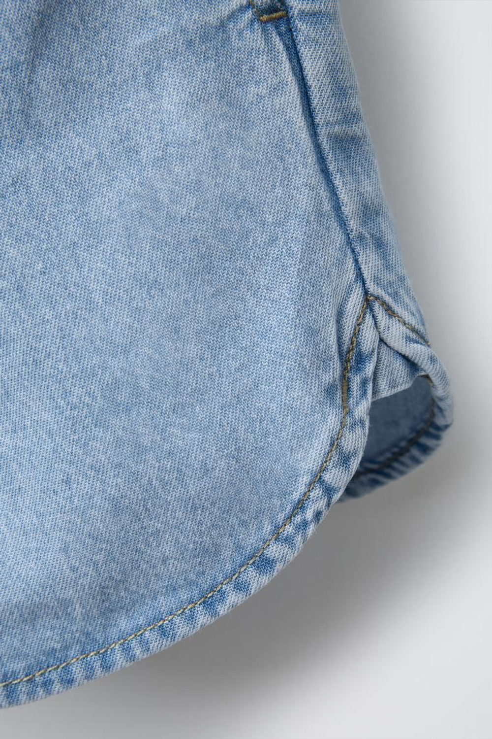 ZARA ДЖИНСОВЫЕ ШОРТЫ СО ШНУРКОМ, ГОЛУБОЙ