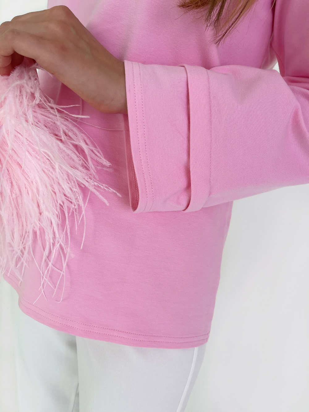 Лонгслив со съёмными перьями на рукавах розовый 10
