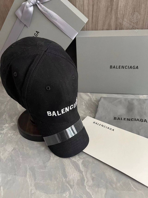 Бейсболка Balenciaga