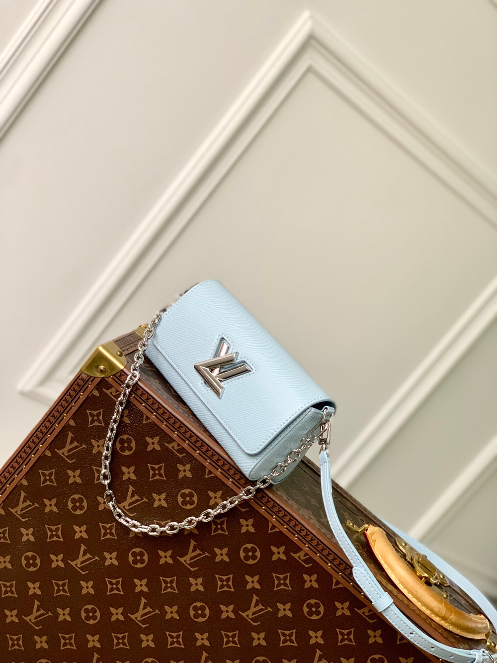 Louis Vuitton Twist West Pochette