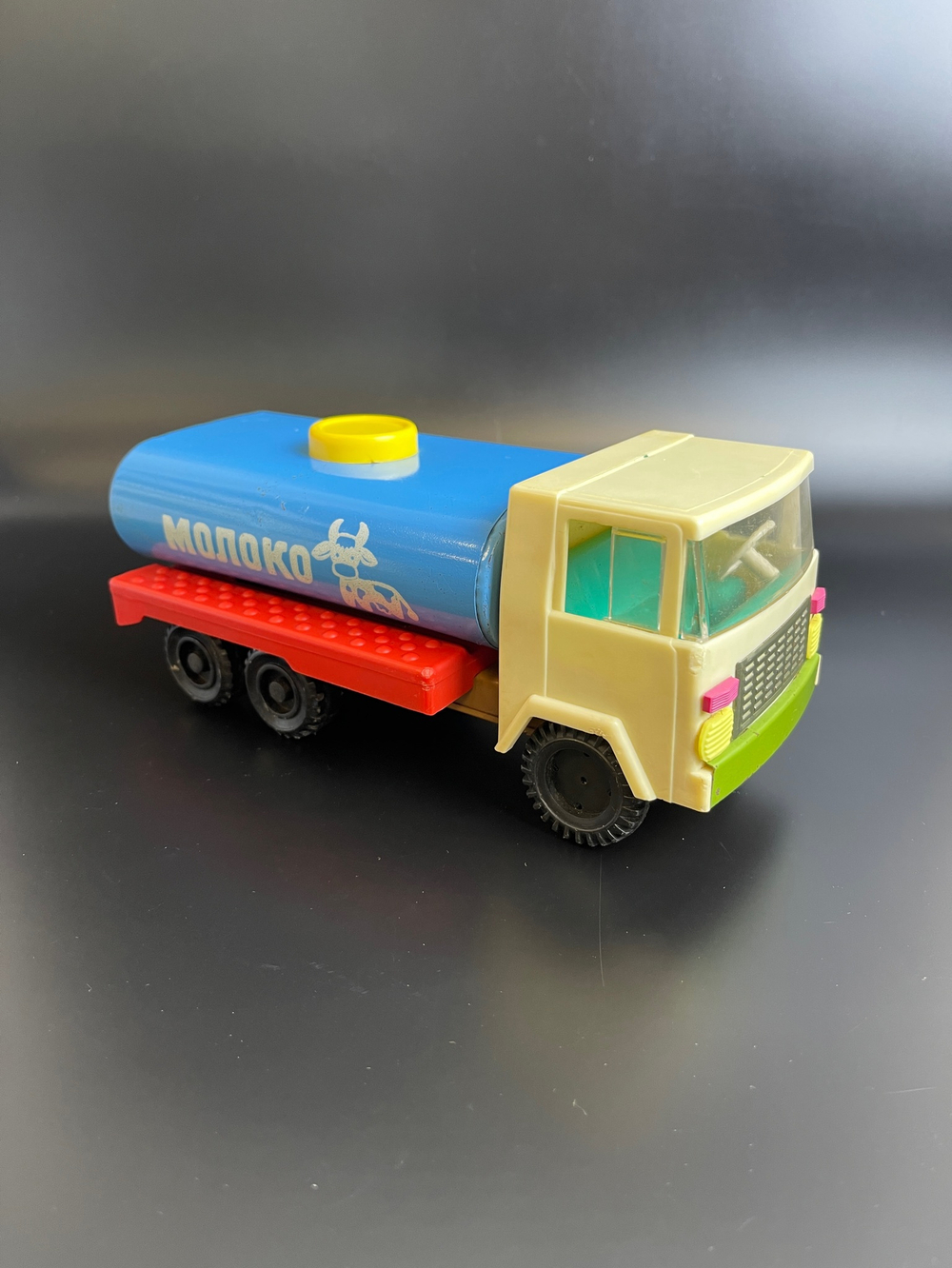 Игрушка машина грузовик "Молоко" 71 -10 коллекционная, молоковоз детская машинка СССР металлическая, 1970-1980 гг