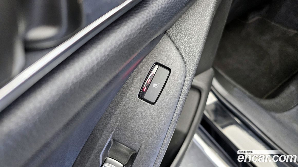Honda Accord 10 Generation 2.0 Hybrid Touring (04.2022)