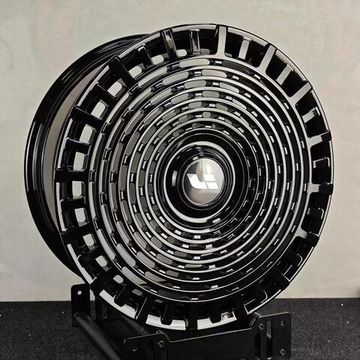 Комплект кованых дисков Model 1 R22 9.5J ET38 5x120 62.5 Black для Li L6 L7 L8 L9