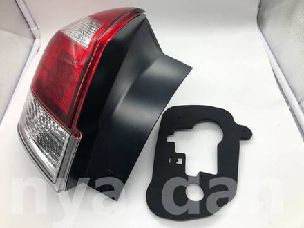 стоп левый Toyota Corolla Fielder NZE161 164 165 13-106