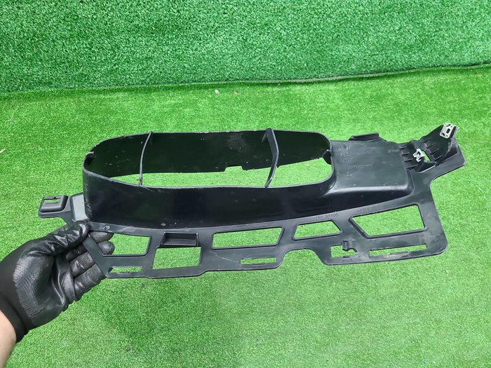 Накладка бампера RH Mercedes GLE V167 (18-24) AMG