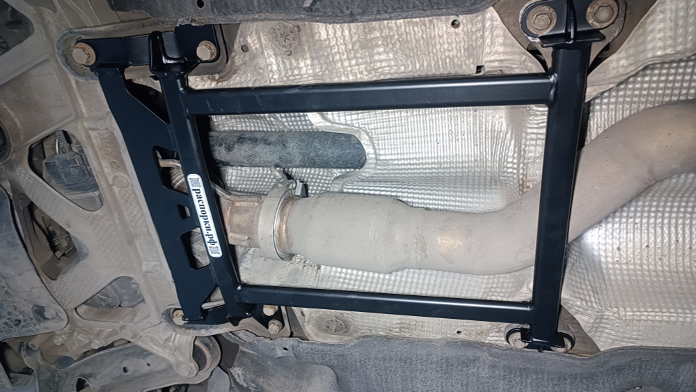 Распорка передняя нижняя 4-х точечная Volkswagen Passat B8 и Skoda Superb 3 III (ПОД ЗАКАЗ)