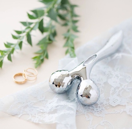 Роликовый массажер с микротоками для лица и тела NANOA Liftia Facial Roller