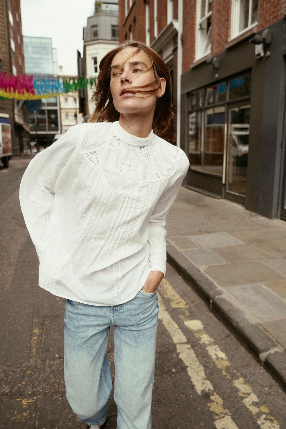 ZARA БЛУЗА С ВЫШИВКОЙ «ЦВЕТЫ», БЕЛЫЙ