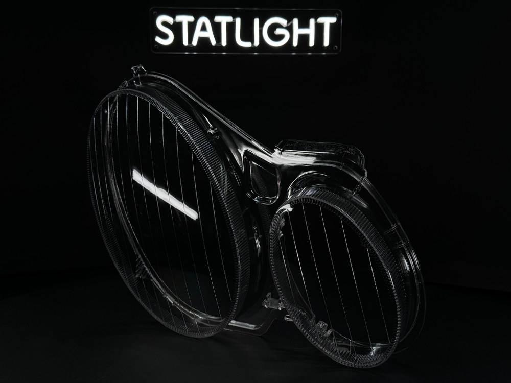 Правое стекло фары Mercedes W211 2002-2009