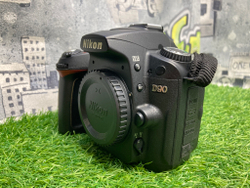 Nikon D90
