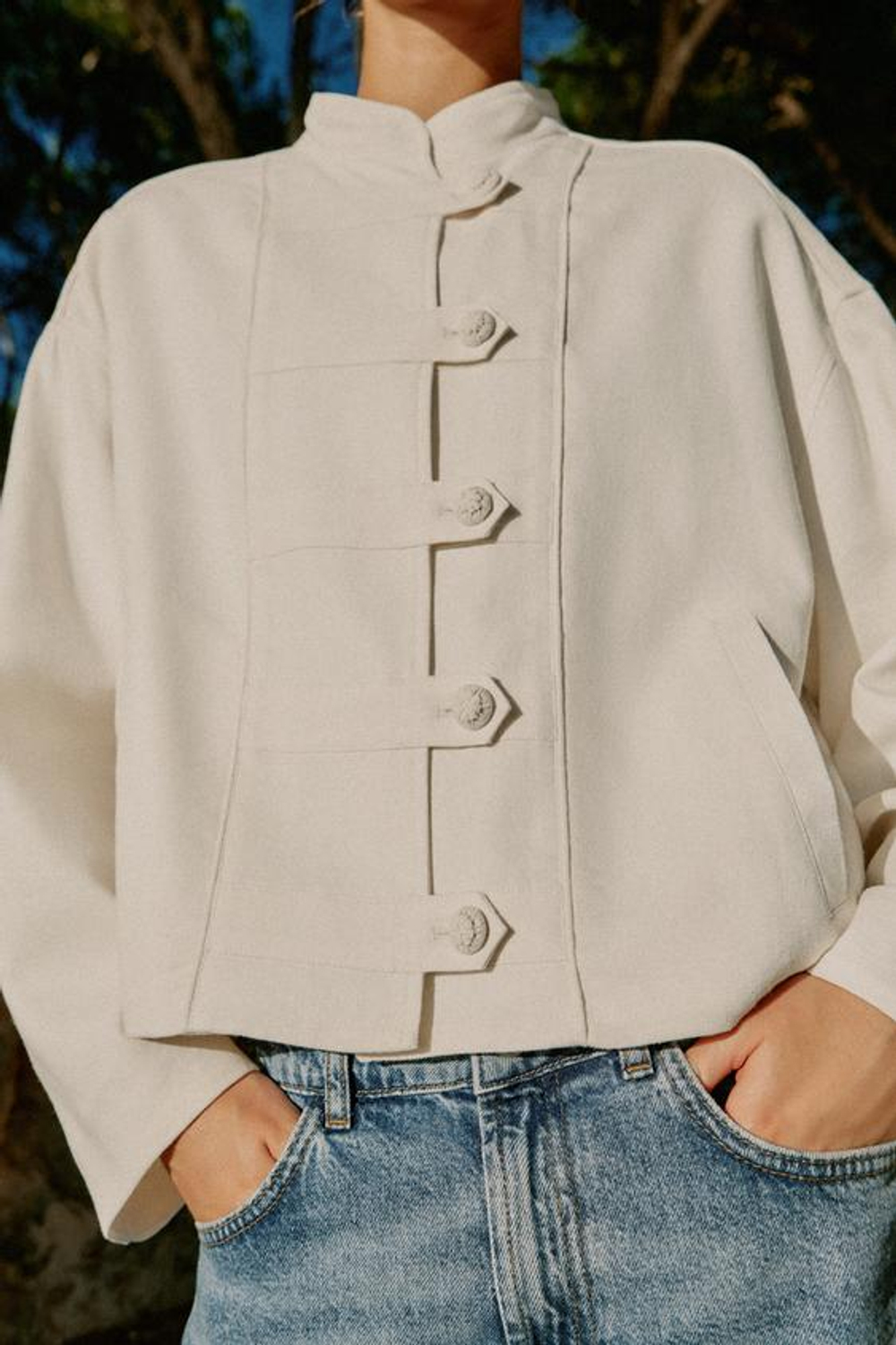 ZARA КУРТКА ИЗ ЛЬНА С ЗАСТЕЖКАМИ-ТОГГЛ, ЭКРЮ