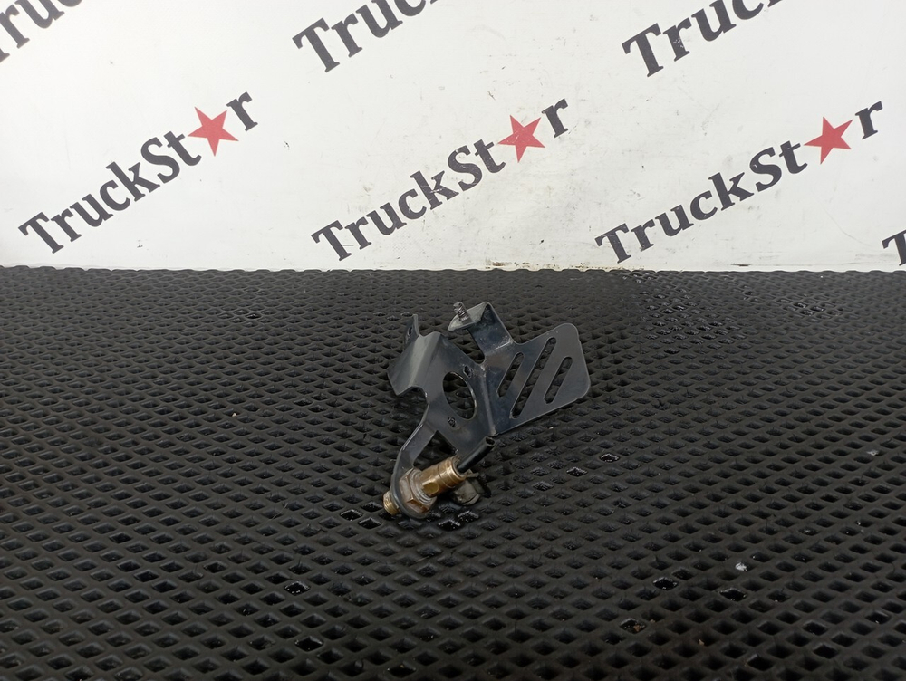 Кронштейн выключателя массы 2020г.