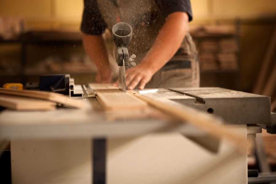 Офисная мебель на заказ: создаем пространства для эффективной работы