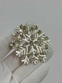 Брошь Снежинка