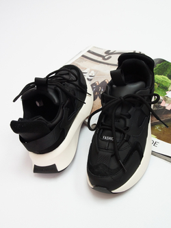 Кроссовки женские демисезонные