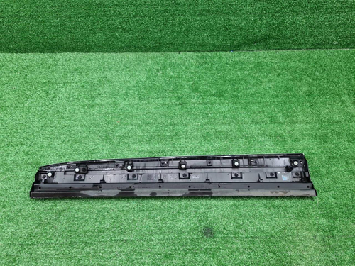 Накладка двери передняя правая Geely Monjaro 21-нв