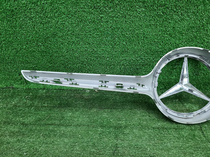 Накладка решетки радиатора Mercedes E C238 (16-21)