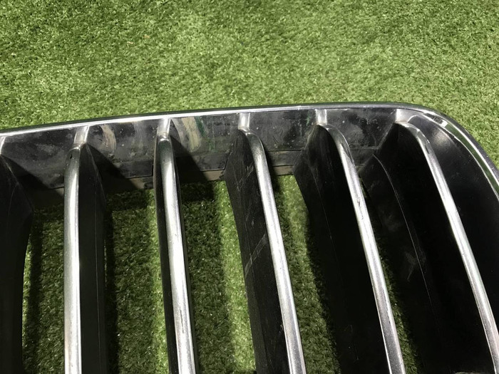 Решетка радиатора правая BMW X5 F15 X6 F16 (2013-2018)