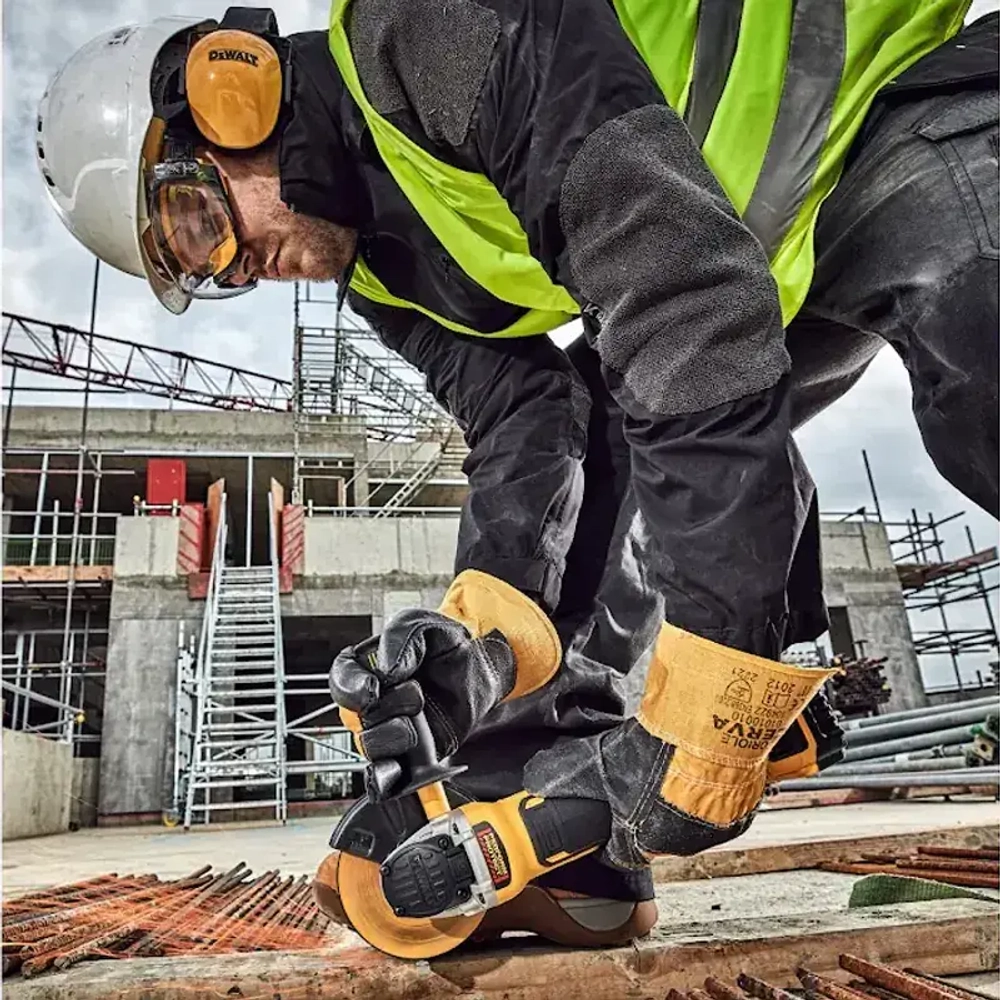 DeWalt DCG405NT угловая шлифмашина (без АКБ и ЗУ)