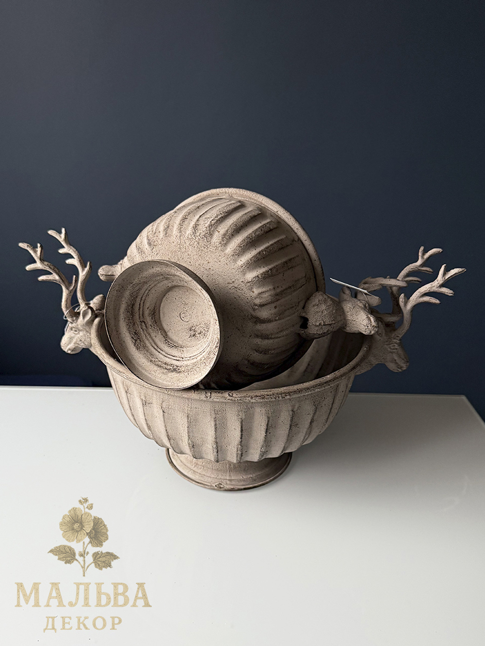 Набор из 2-х декоративных кашпо "Олени" из металла от CAMPO Home & Garden