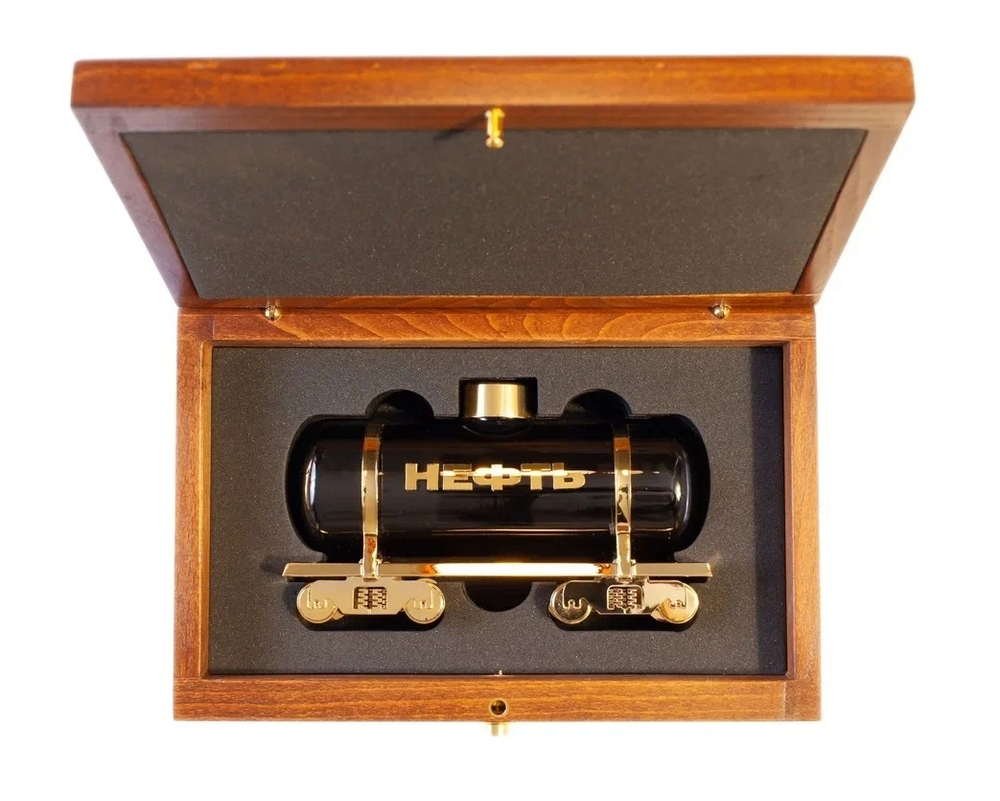 Сувенирный вагон "Баррель нефти" в подарок нефтянику"