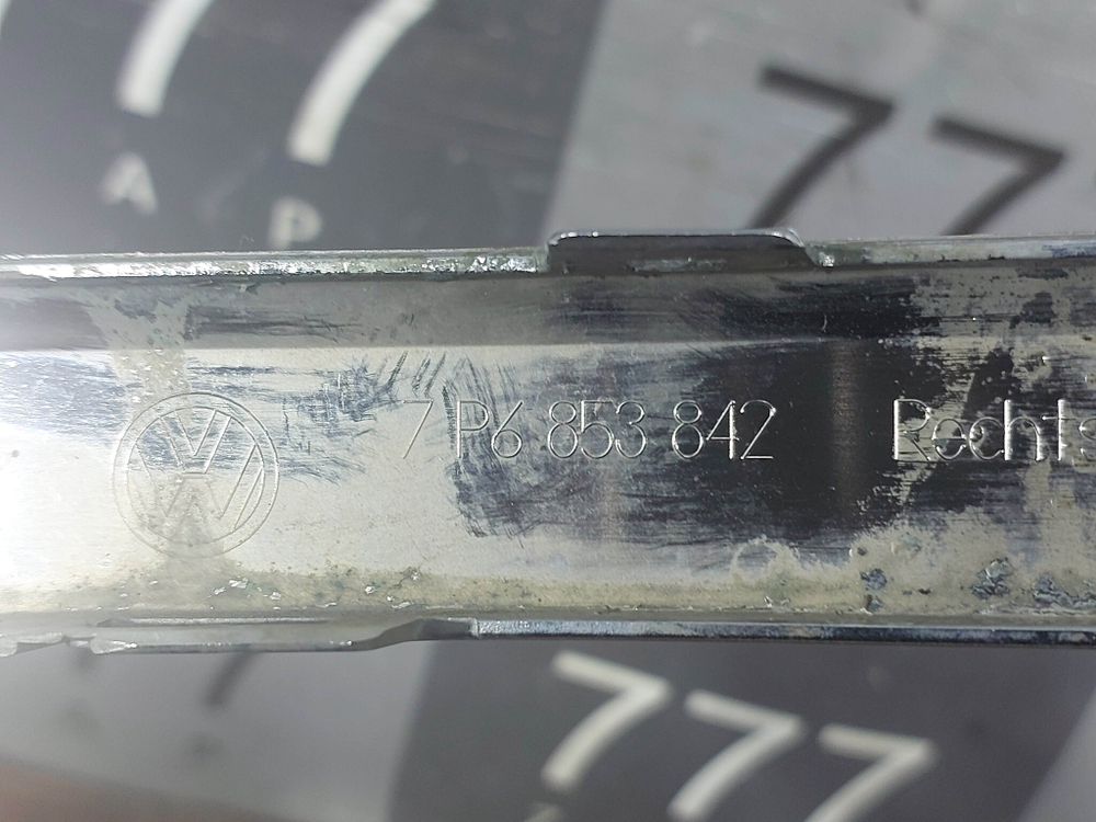 Молдинг заднего бампера правый VW Touareg 2 14-18 Б/У Оригинал 7P6853842