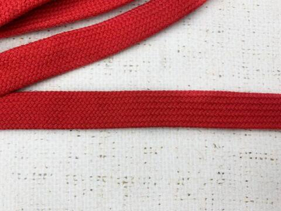 Шнур плоский х/б, ш. 15 мм, классическое плетение, красный