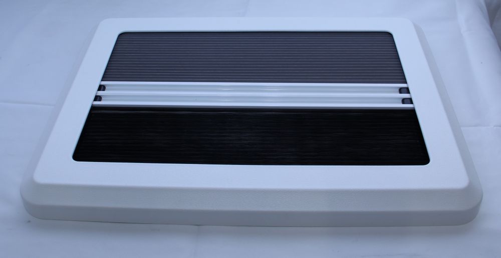 Окно откидное Mobile Comfort W7040P 700x400 мм, штора плиссированная, антимоскитка