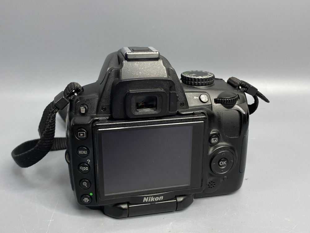 Nikon D5000 Kit 18-55mm
