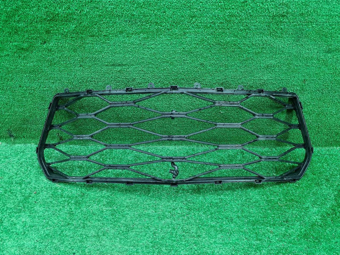 Решетка переднего бампера Chevrolet Camaro 6 15-18