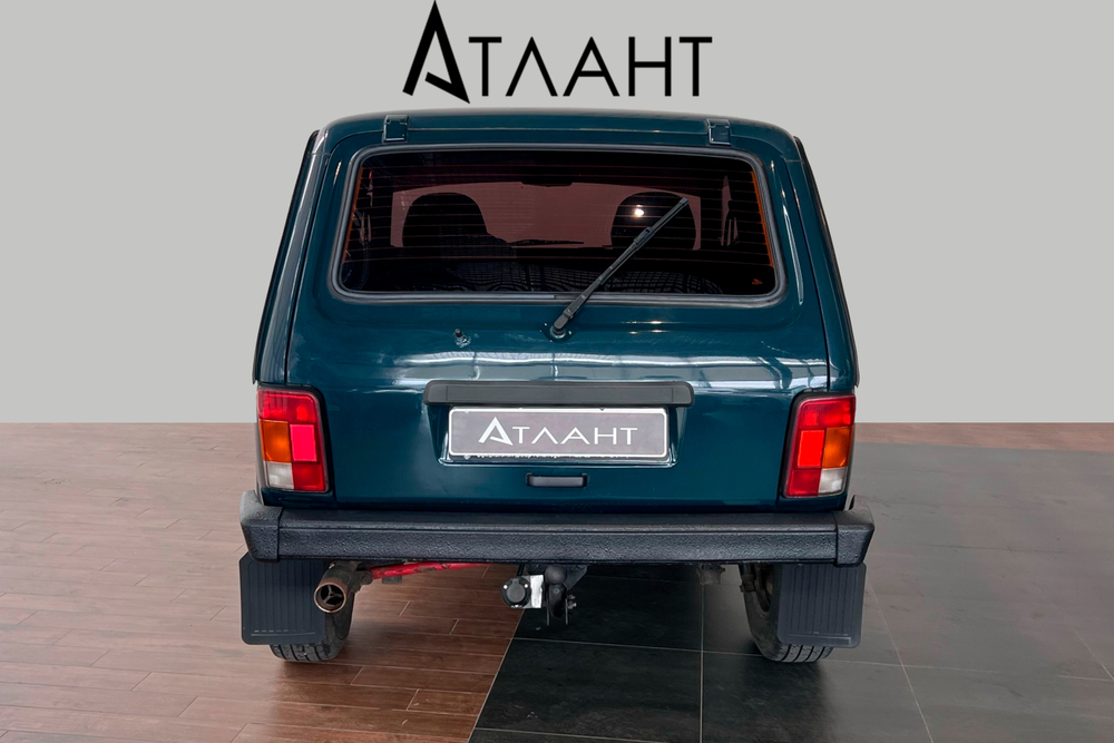 Лада 4x4 2121 Нива, 2010 год
