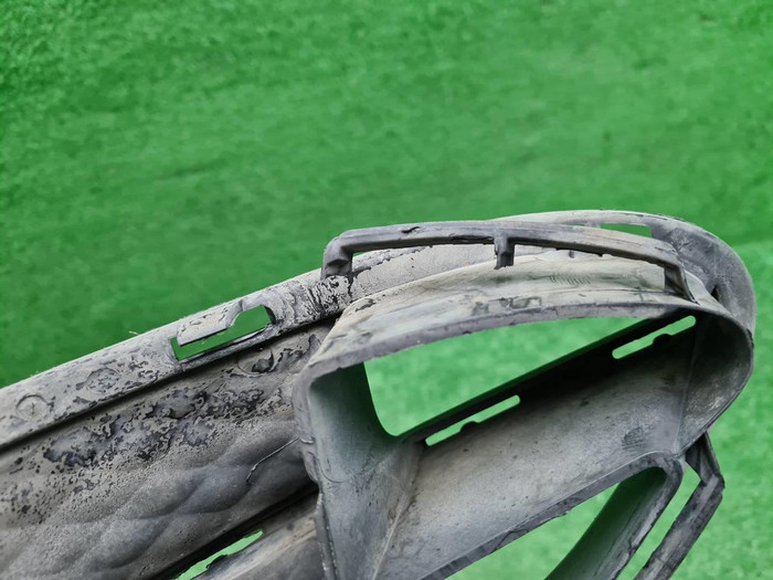 Решетка переднего бампера Mercedes E W212 (13-16)