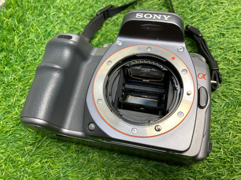 Sony A100 kit DT 18-70mm 3.5-5.6
