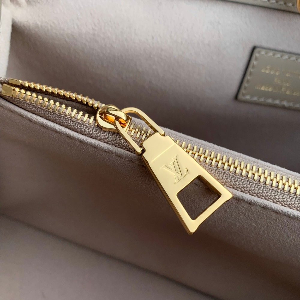 Louis Vuitton Avenue PM