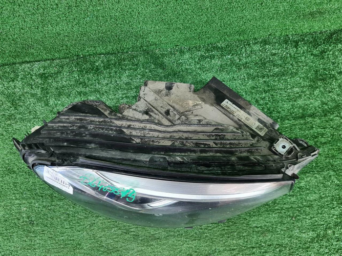 Фара правая Mercedes GLC X253 (2015-2019) LED