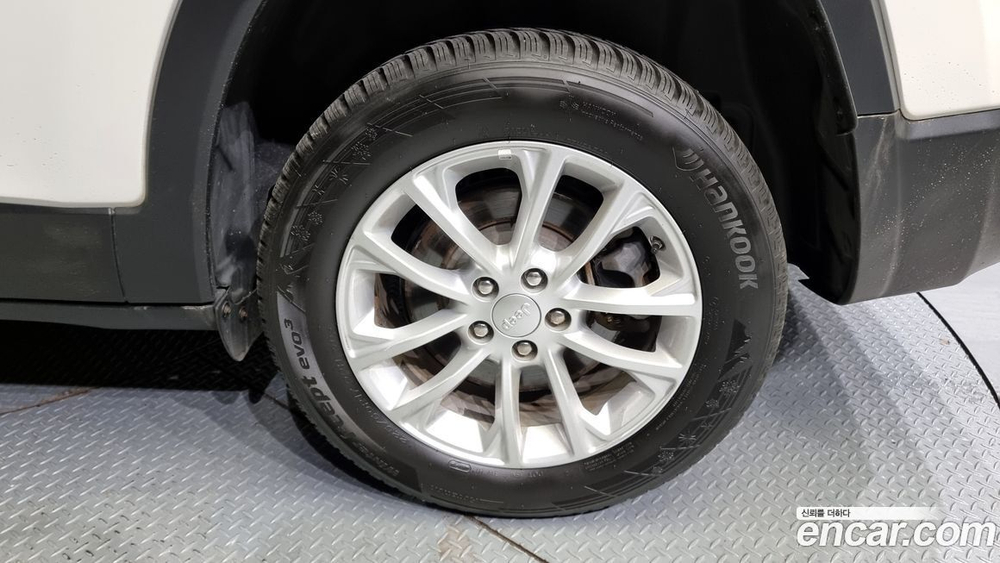 Jeep Cherokee (KL) 2.4 론지튜드 AWD (10.2019)