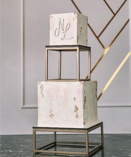 Свадебный торт с квадратными ярусами