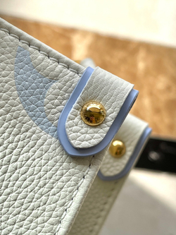 Louis Vuitton Onthego PM
