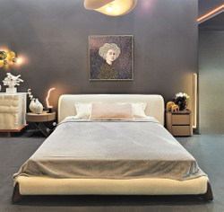 Дизайнерская кровать на ножках Softbay