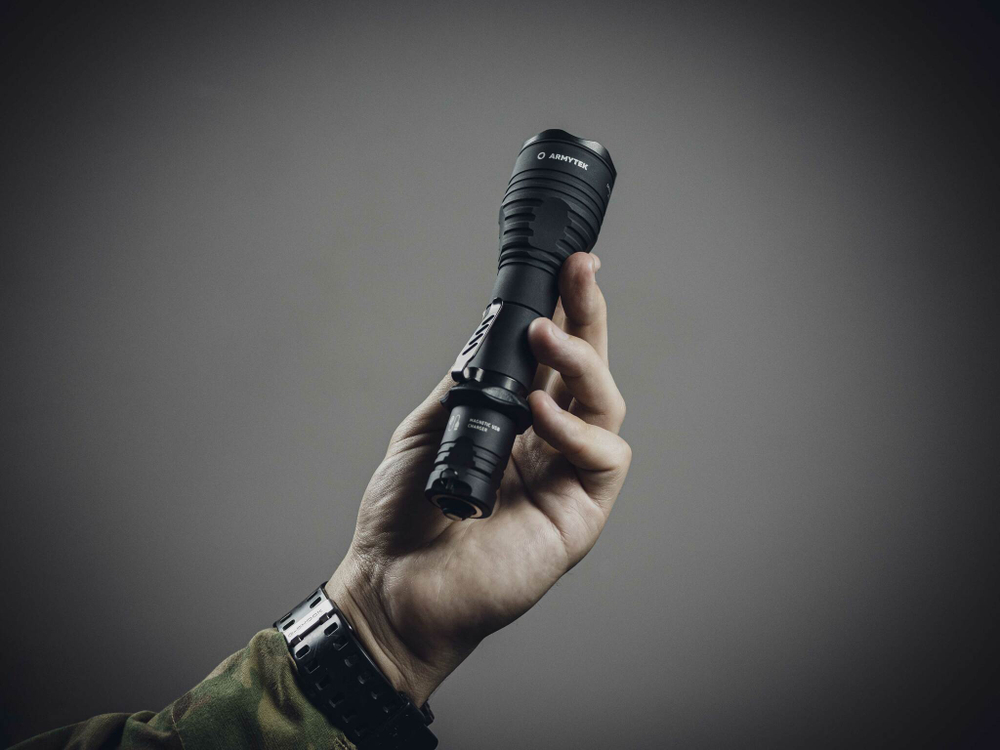 Фонарь тактический подствольный Armytek F07701W Viking Pro Magnet USB (теплый белый свет)