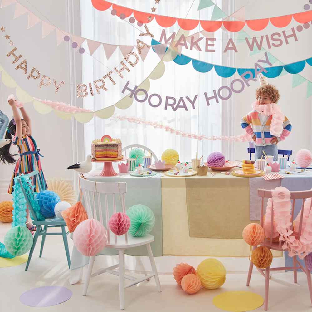 Набор из 8 гирлянд "Happy Birthday" (2023)