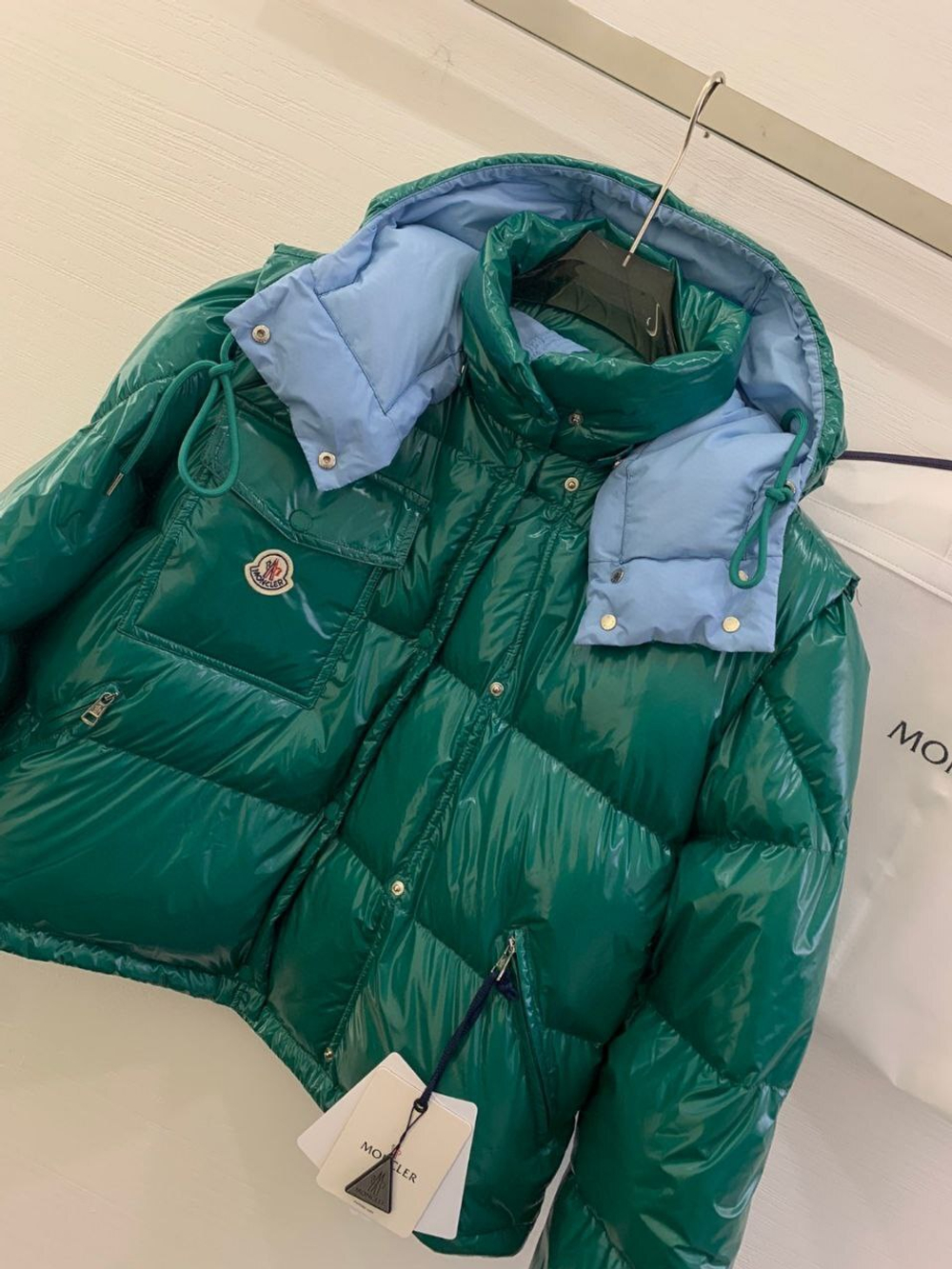 Пуховик Moncler