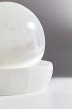 Шар из селенита L