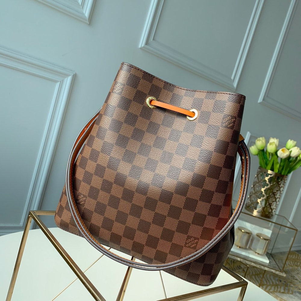 Louis Vuitton NeoNoe MM