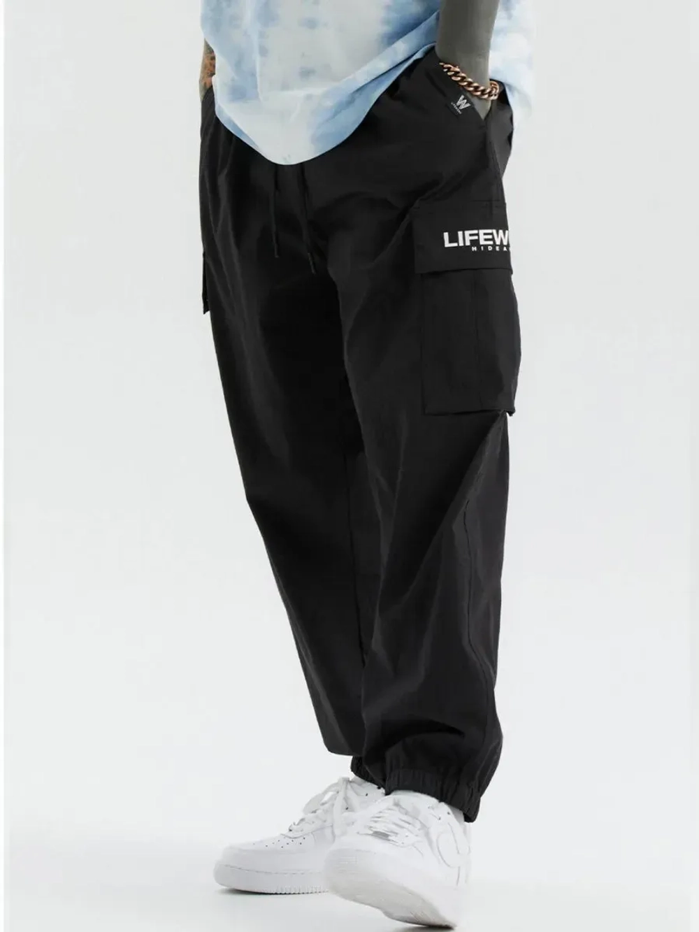 Брюки-джоггеры в стиле карго