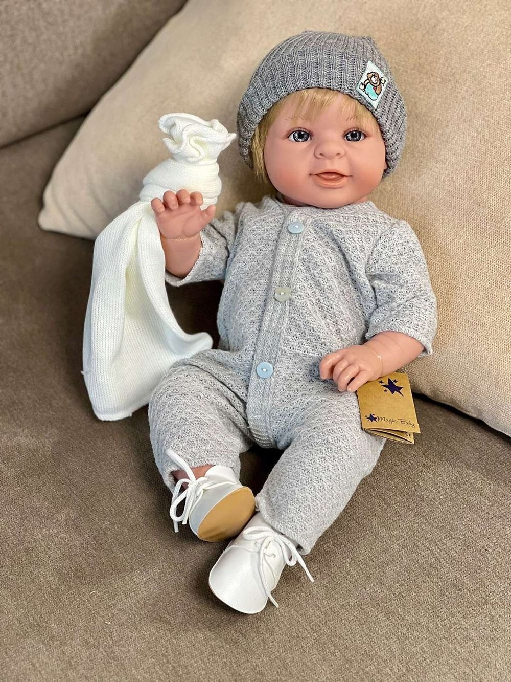 Кукла LAMAGIK виниловая 45см Paula (46511)