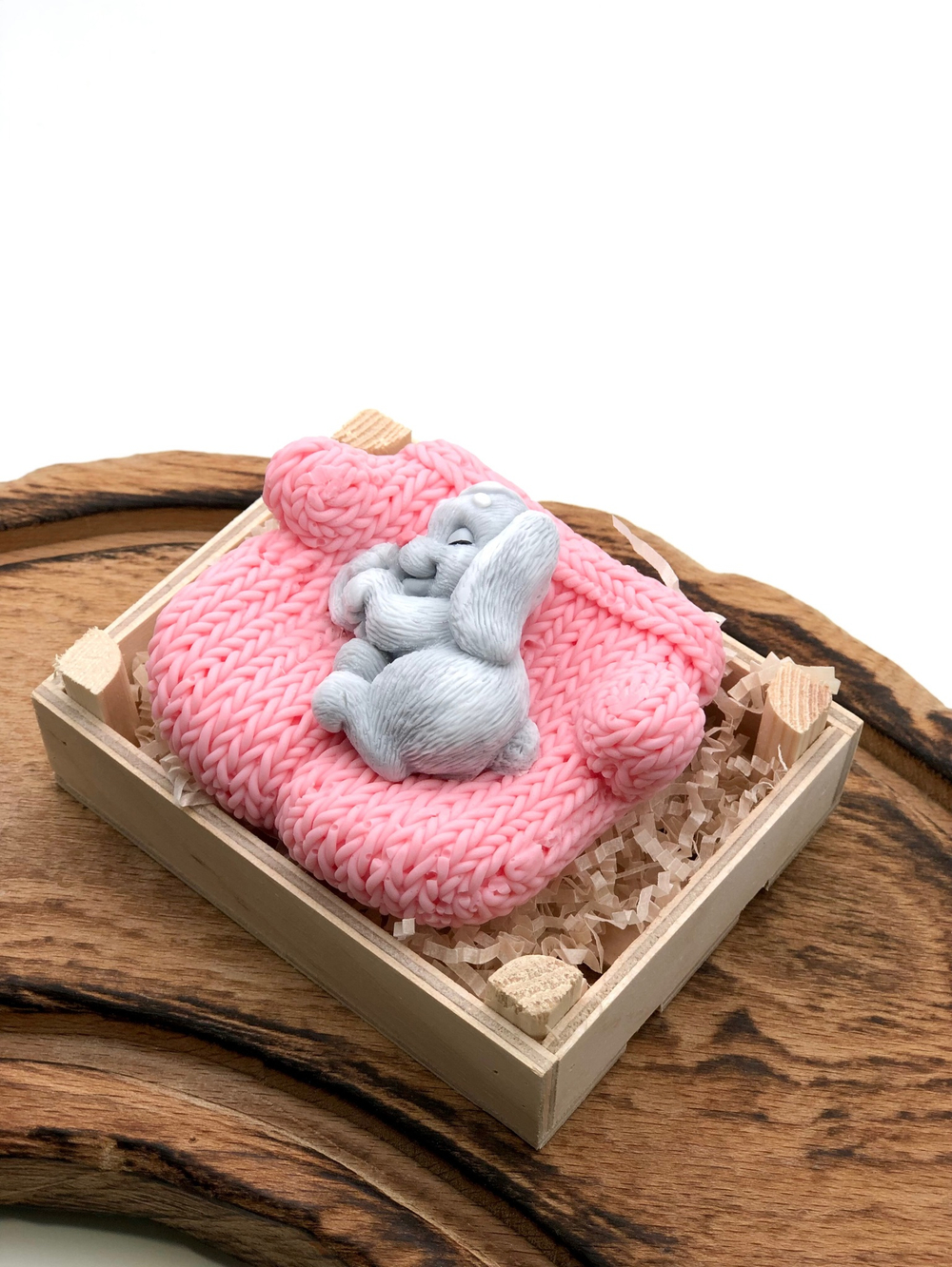 Зайка в рукавичках, мыло,розовый цвет