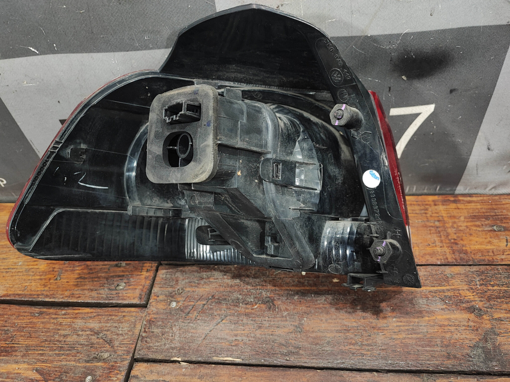 Фонарь задний правый Volkswagen Golf 6 08-12 Б/У Оригинал 5K0945096E